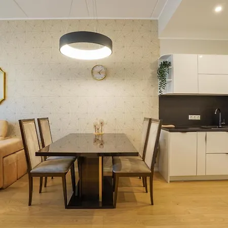 Citycentre Luxury With Free Parking Parnu